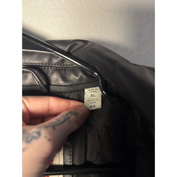 Levis Mens Black Faux Leather Trucker Jacket Quilted Lined XL LM1RU525 - Picture 4 of 11